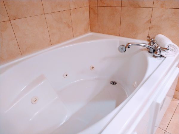 Acrylic Tub Installation in Circleville